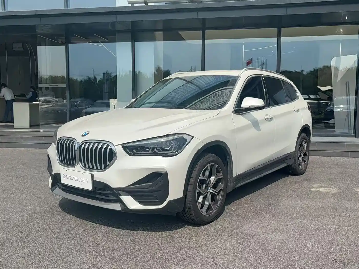 BMW X1 2021 sDrive25Li Leading
