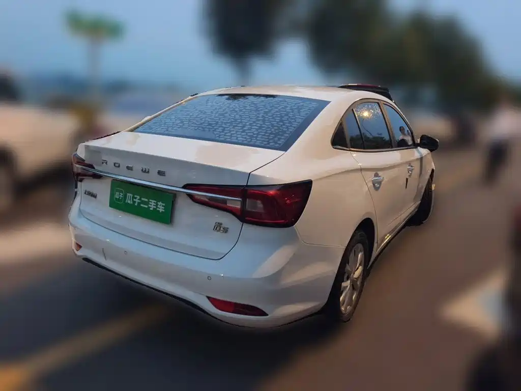 Фото 4 - Roewe i5