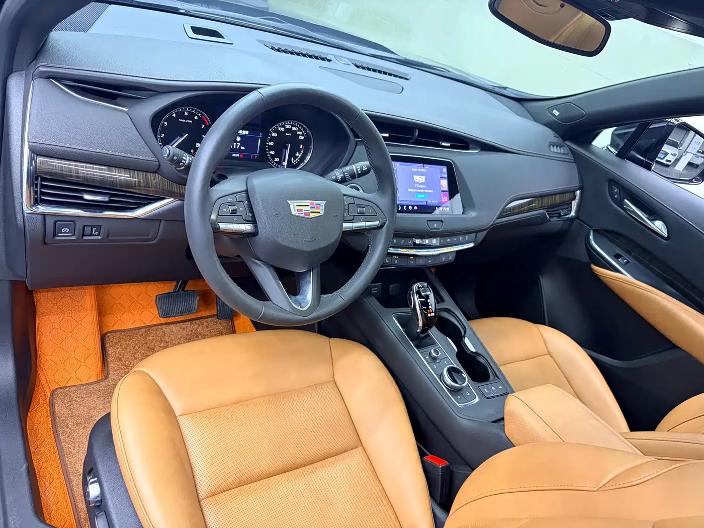 CADILLAC XT4