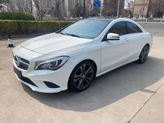 MERCEDES-BENZ CLA