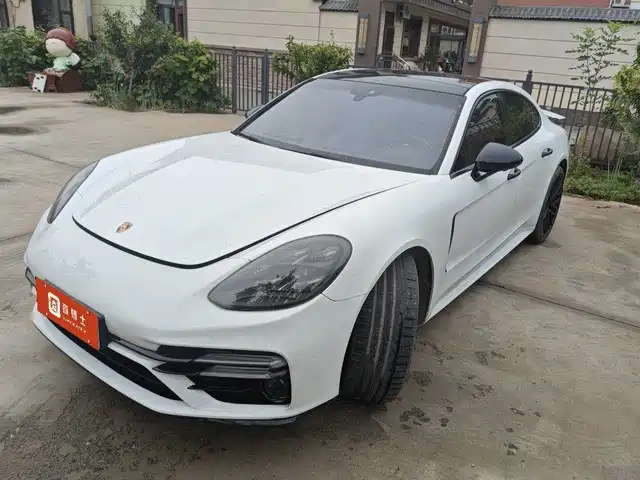 Porsche Panamera 2020