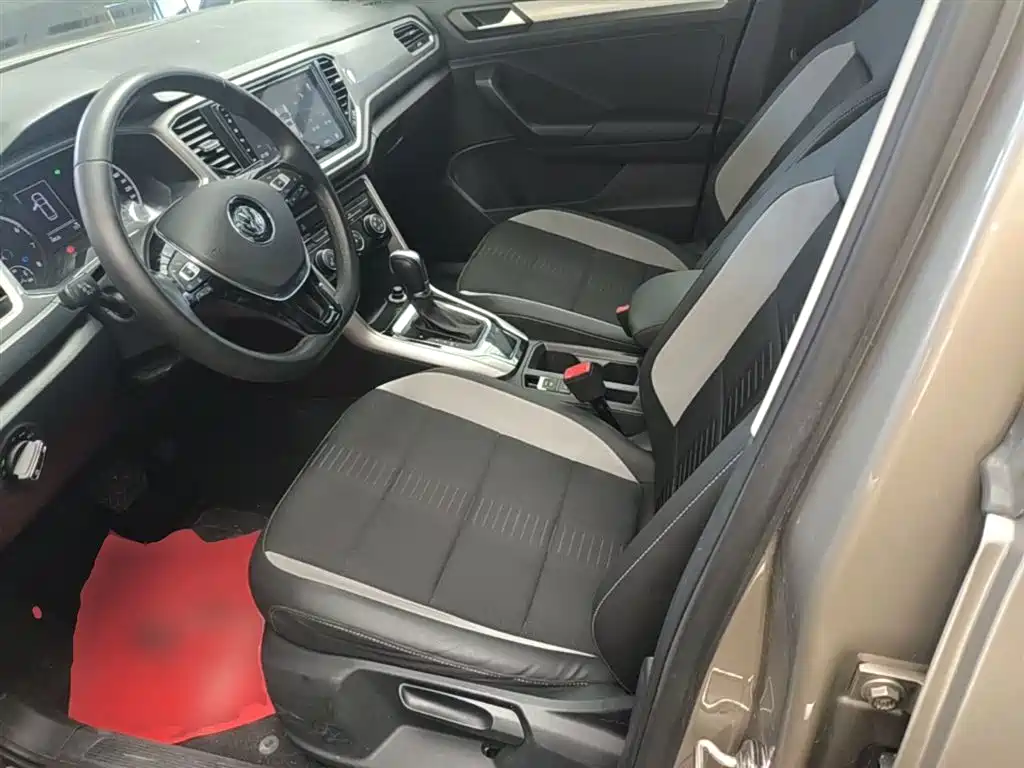 Volkswagen T-ROC 2019 230TSI DSG 2WD Progressive Version China VI фото 15