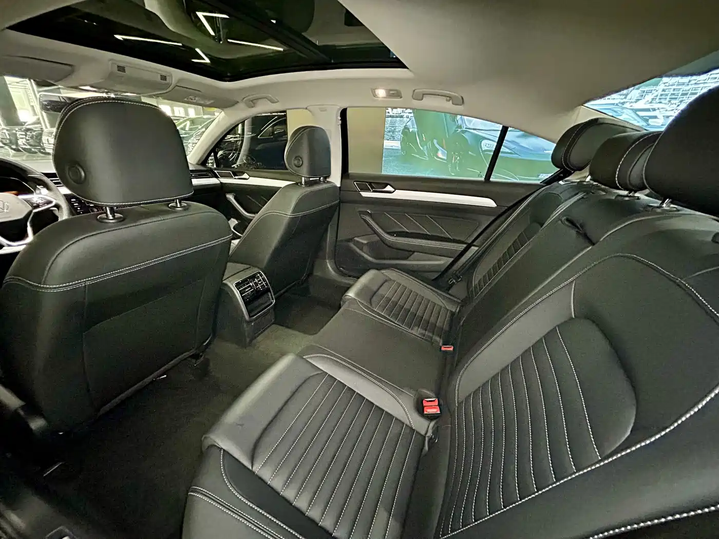 Volkswagen Magotan 2025 Popular Edition 280TSI DSG Comfort фото 23