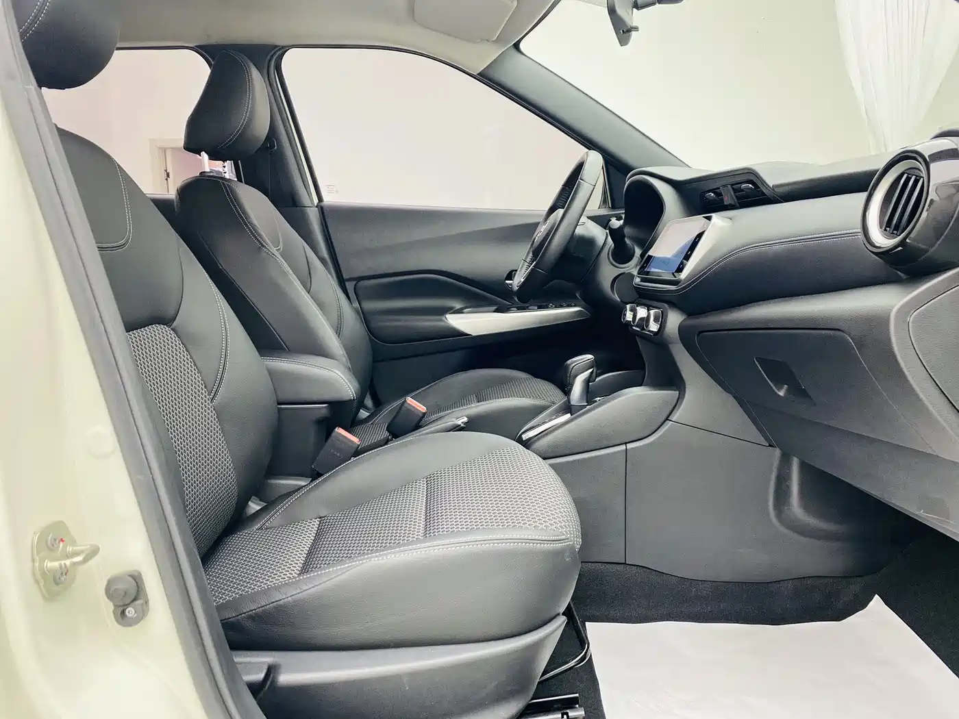 Nissan Kicks 2018 2018 1.5L CVT Smart Connect Luxury Edition