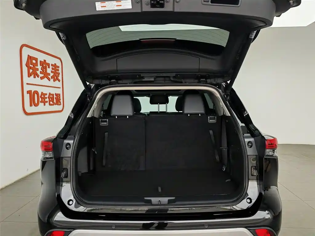 Toyota Highlander 2024 2.5L Smart Hybrid 4WD Premium 7-seater фото 16