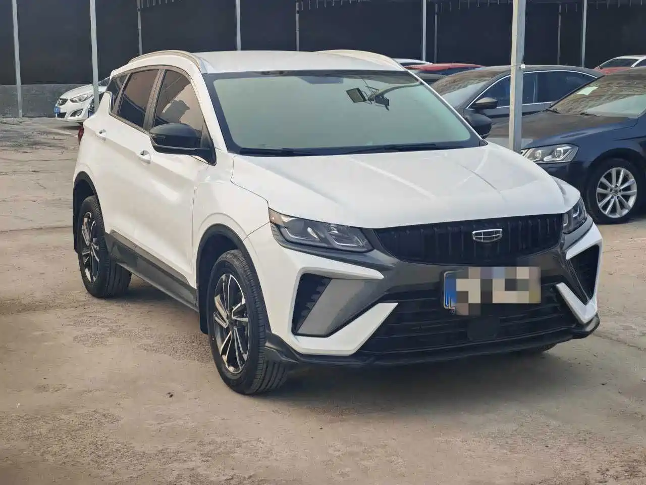 Фото 3 - Geely Binyue