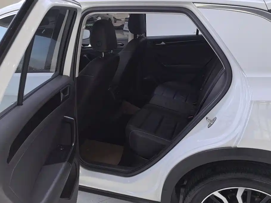 Photo 11 - Volkswagen T-ROC