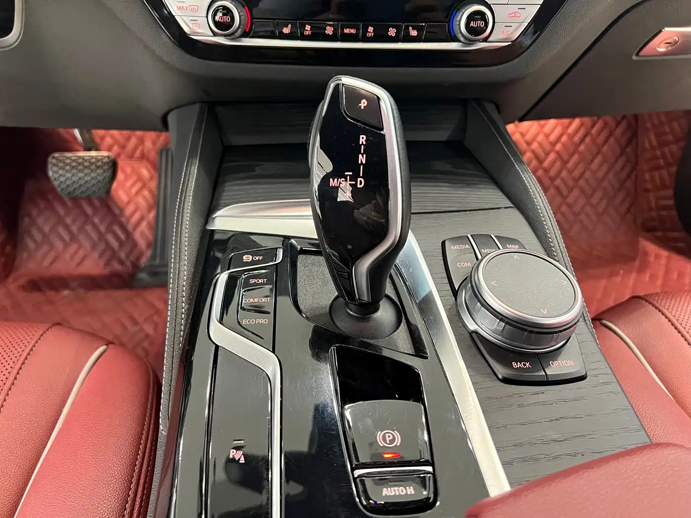 BMW 5 Series 2021 530Li Leading M Sport Package фото 6