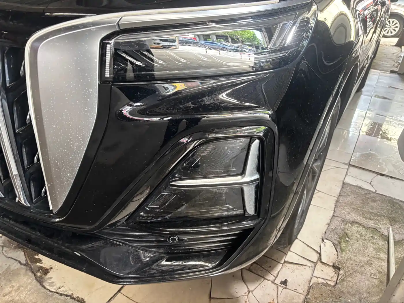 Hongqi HS5 2023 2.0T Flag Enjoy Pro Edition фото 2