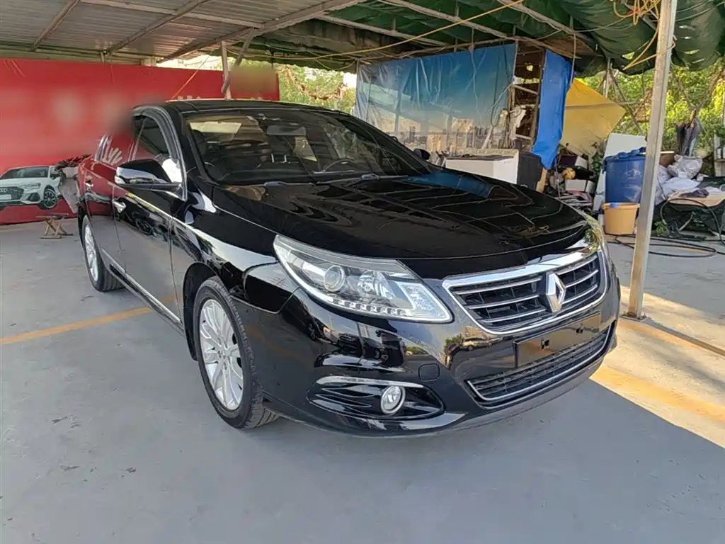 Renault Latitude 2016 2013 Facelift 2.0L CVT Luxury Edition