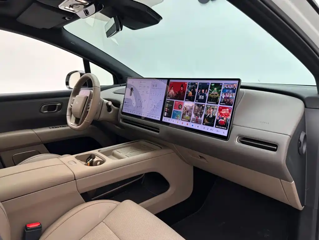 Li Auto i6 2026 2025 2WD Base Model