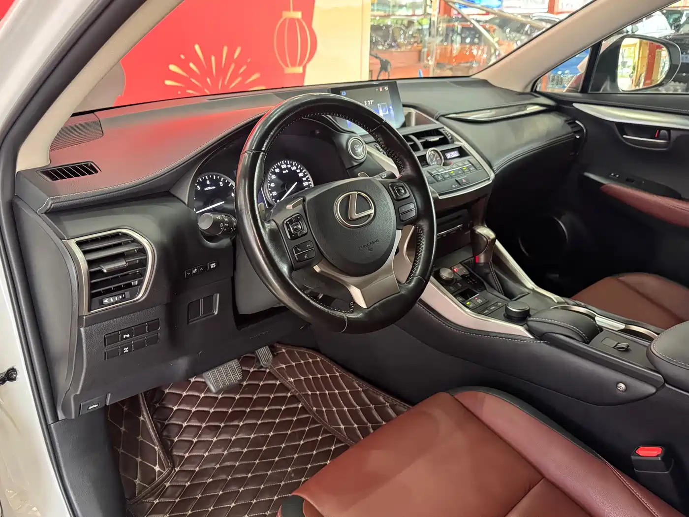 Lexus NX 2015 200t AWD F Sport фото 7