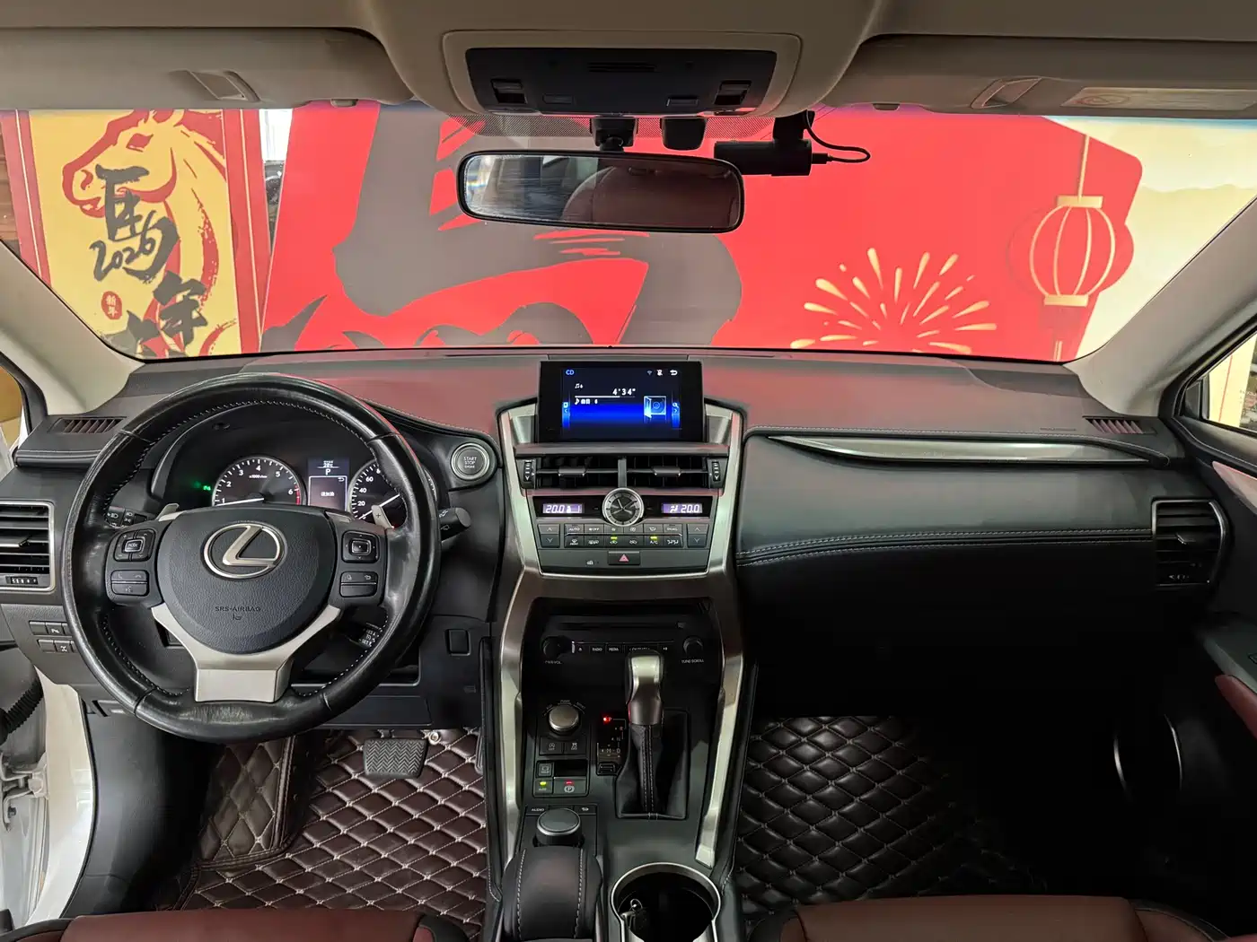 Lexus NX 2015 200t AWD F Sport фото 8