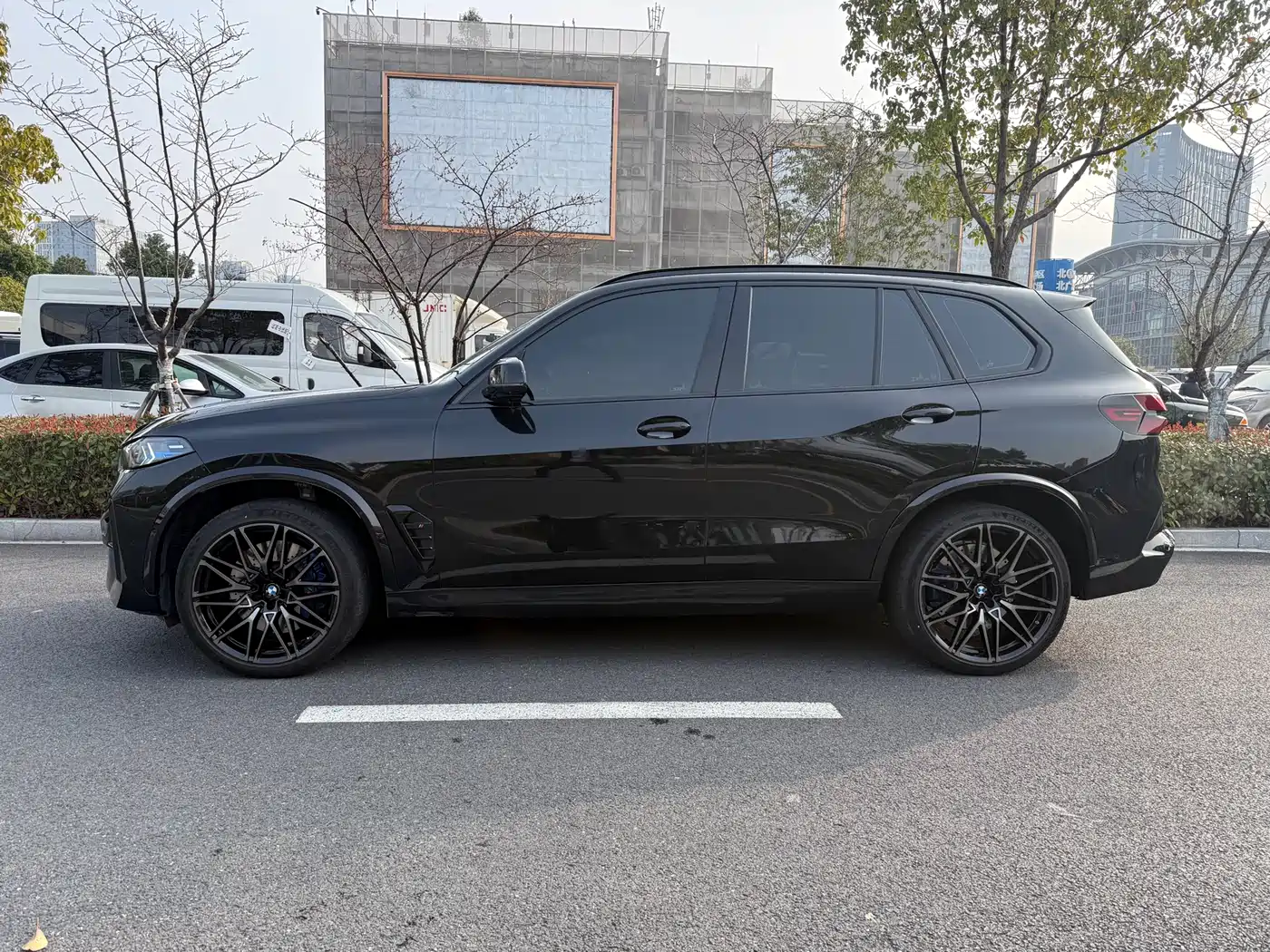 BMW X5 M 2023 Model X5 M Thunder Edition фото 4