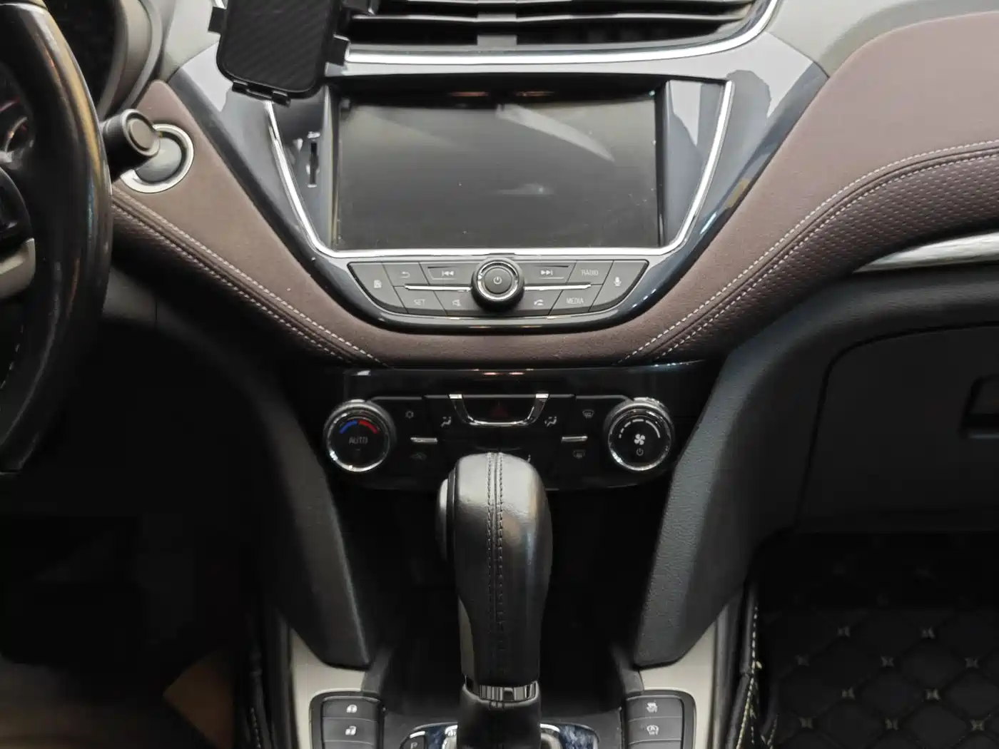 Chevrolet Malibu 2018 530T Automatic Luxury Edition фото 18