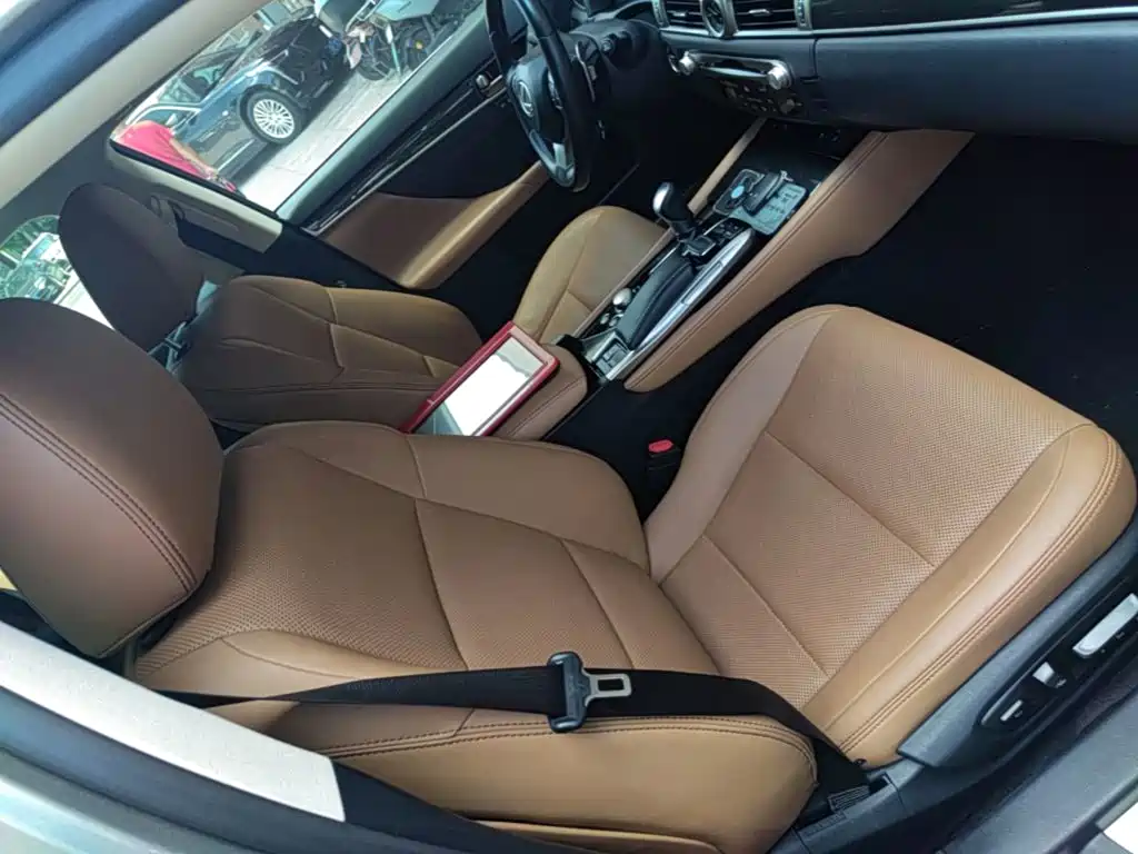 Lexus GS 2017 2016 300h Leading Edition