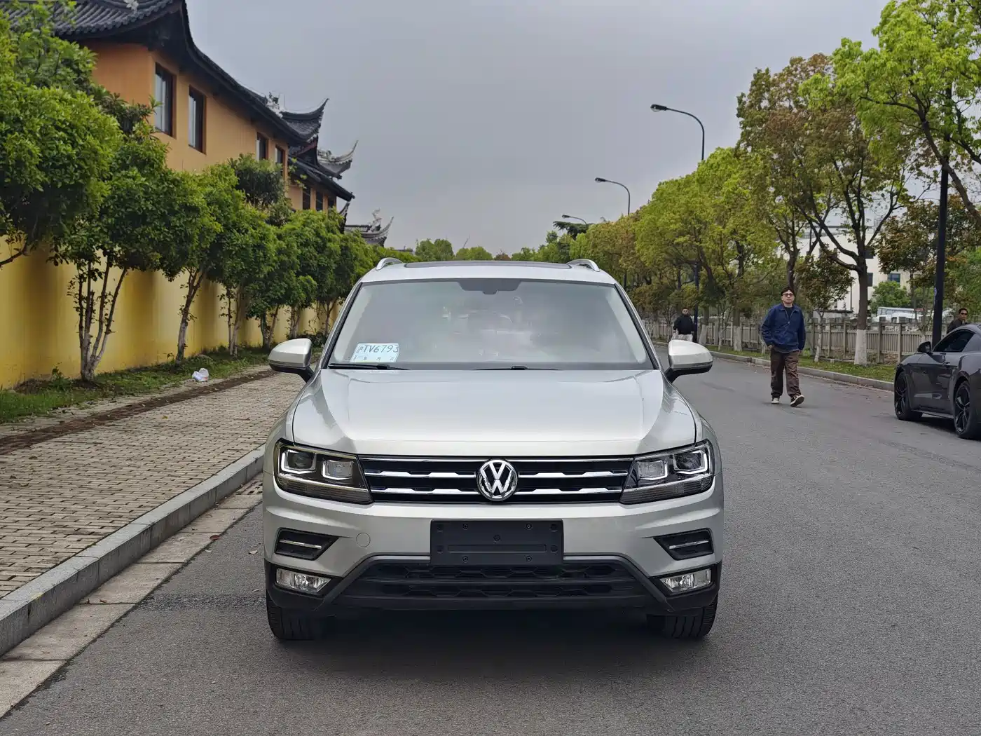 Volkswagen Tiguan L 2019 330TSI Automatic 2WD Panorama Comfort Edition China VI фото 2