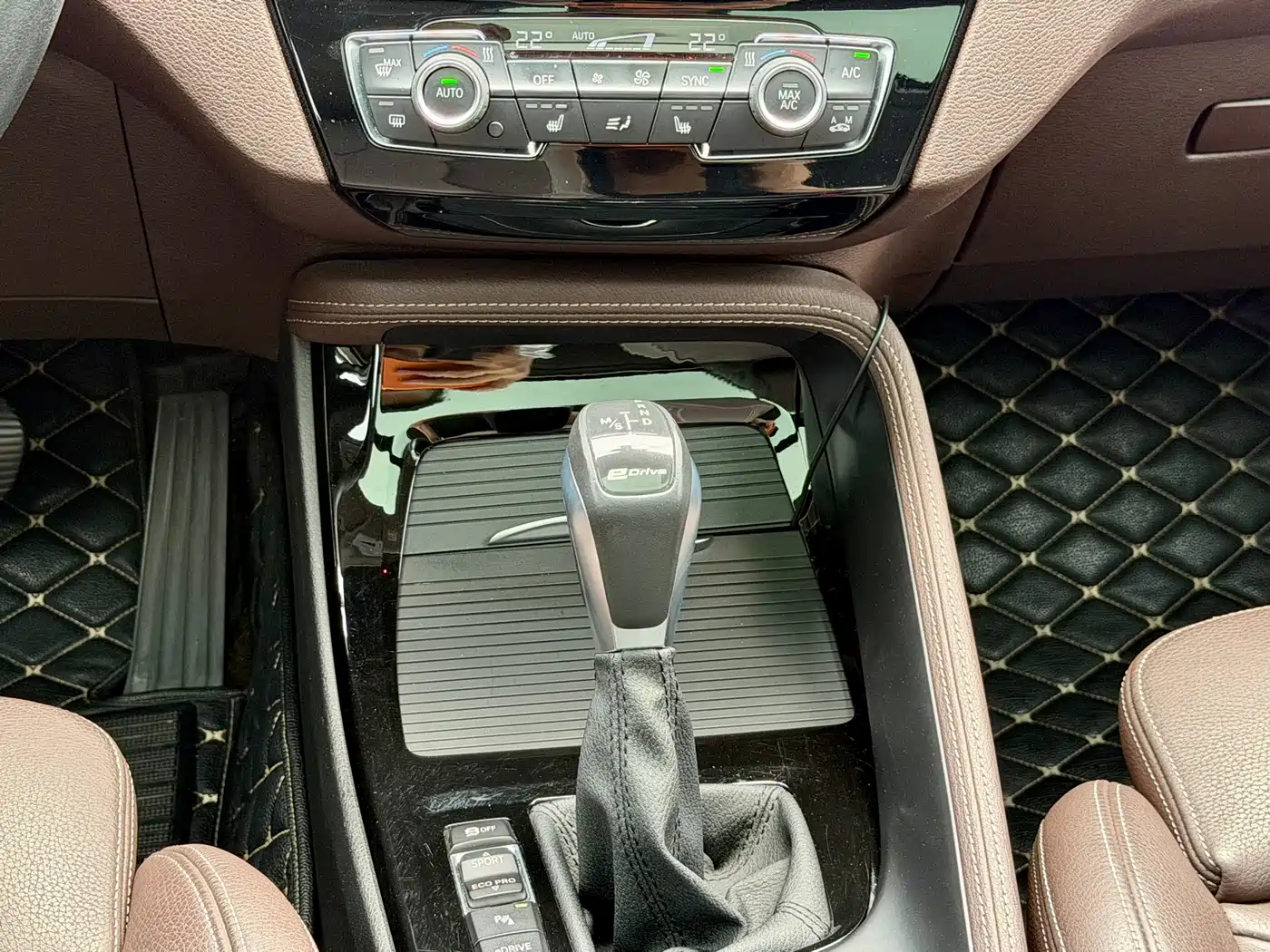 BMW X1 New Energy 2018 xDrive25Le Luxury Model фото 16