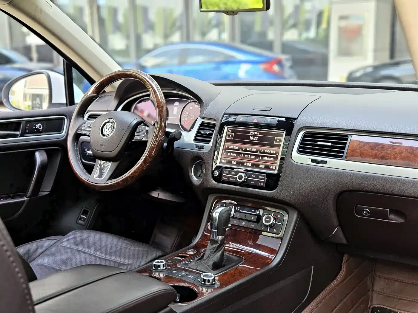 Volkswagen Touareg 2011 3.0TSI Premium фото 10