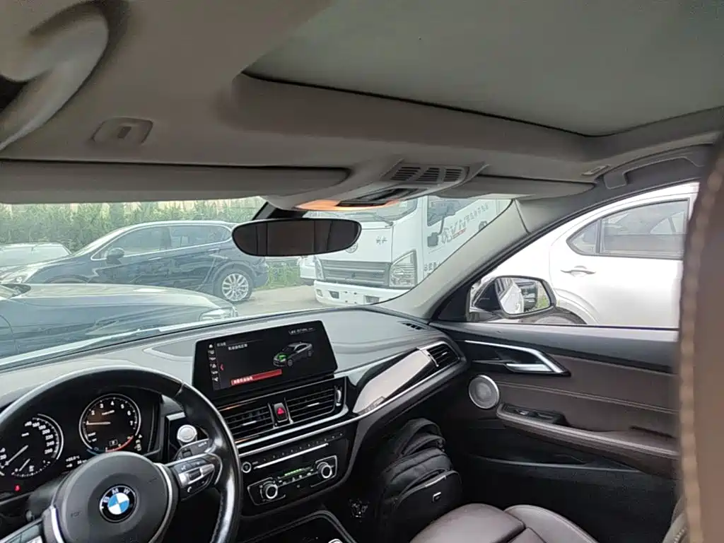 Фото 18 - BMW 1 Series