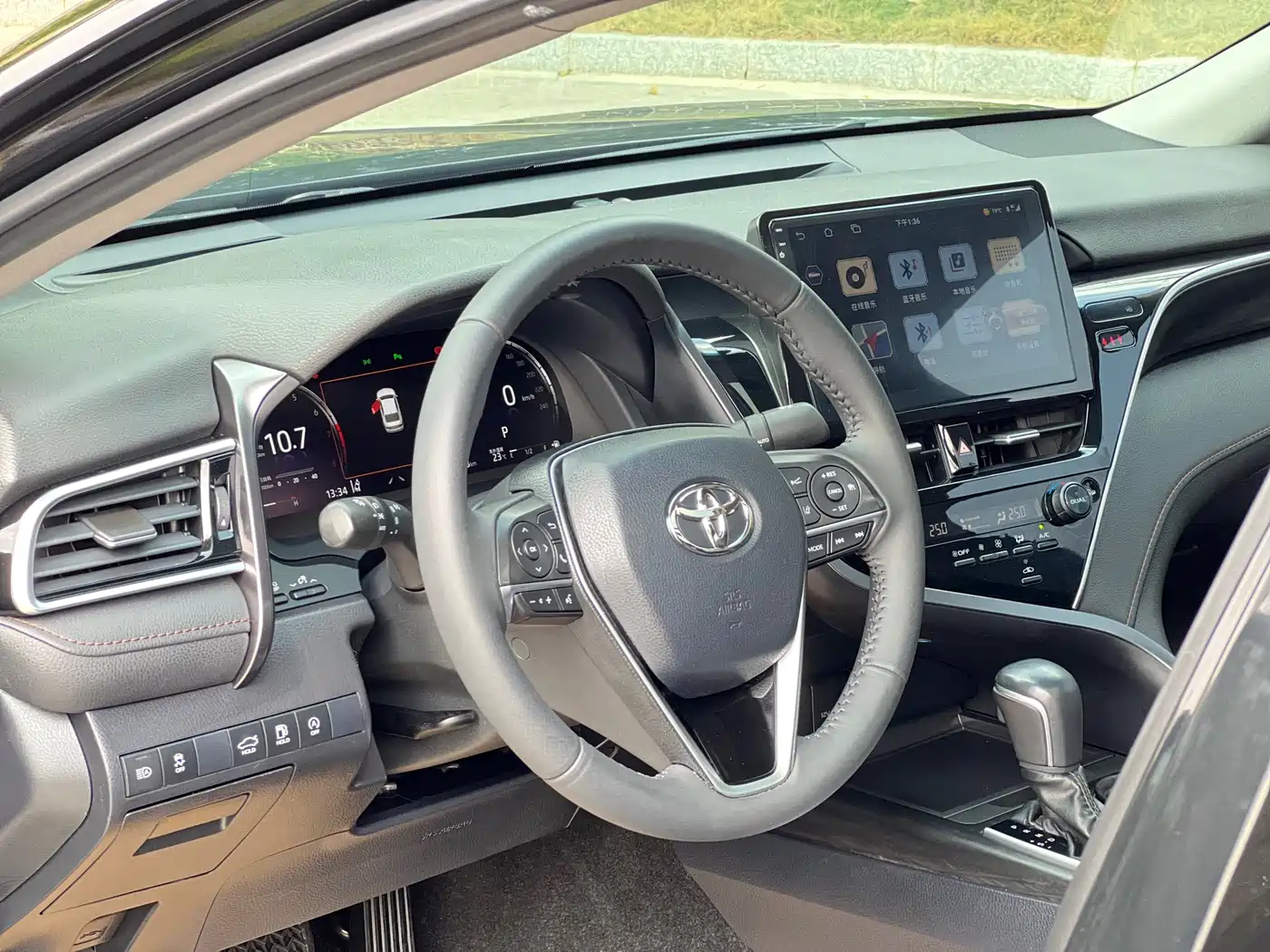 Toyota Camry 2021 2.5G Luxury Edition фото 11