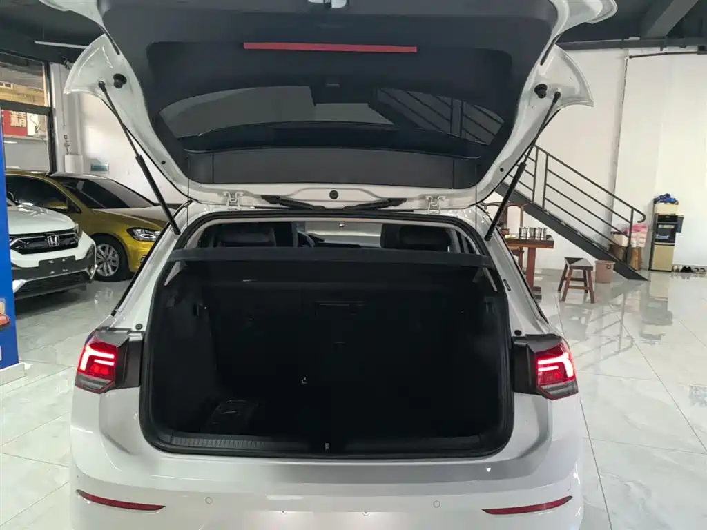 Volkswagen Golf 2023 280TSI DSG Pro фото 19
