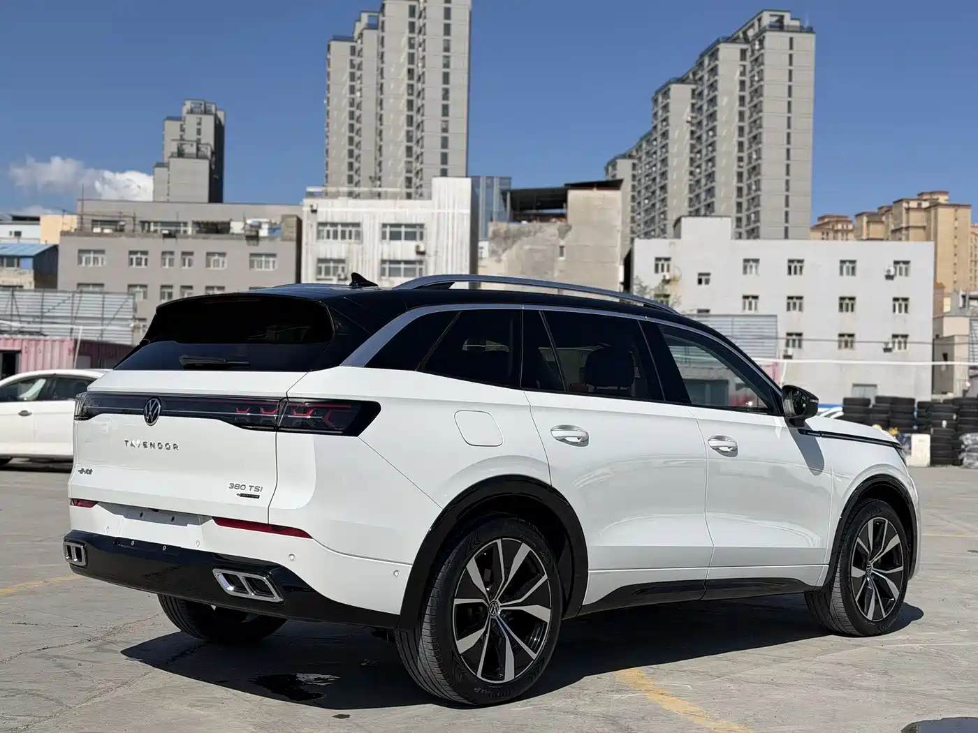 Volkswagen Talagon 2023 380TSI 4WD R-Line Celebration Edition фото 4
