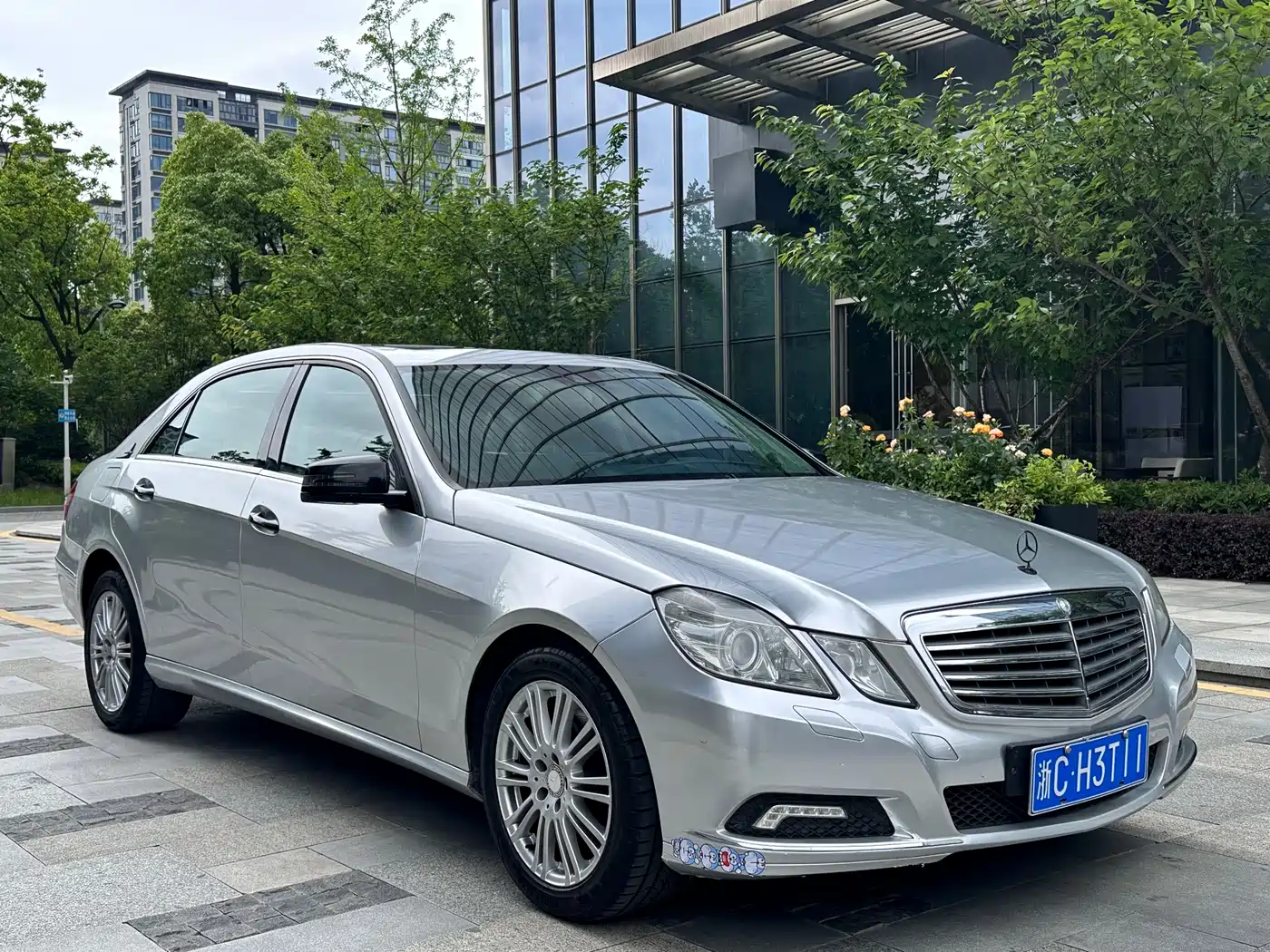 Mercedes-Benz E-Class 2010 E 260 L CGI Elegance фото 3