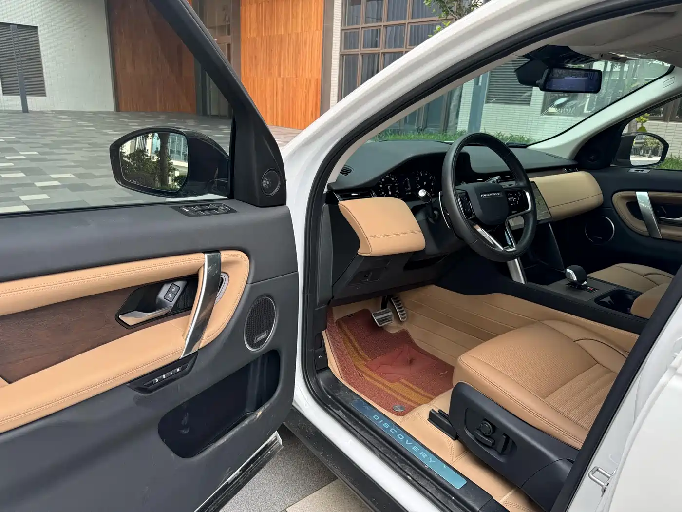 LAND ROVER DISCOVER SPORTS