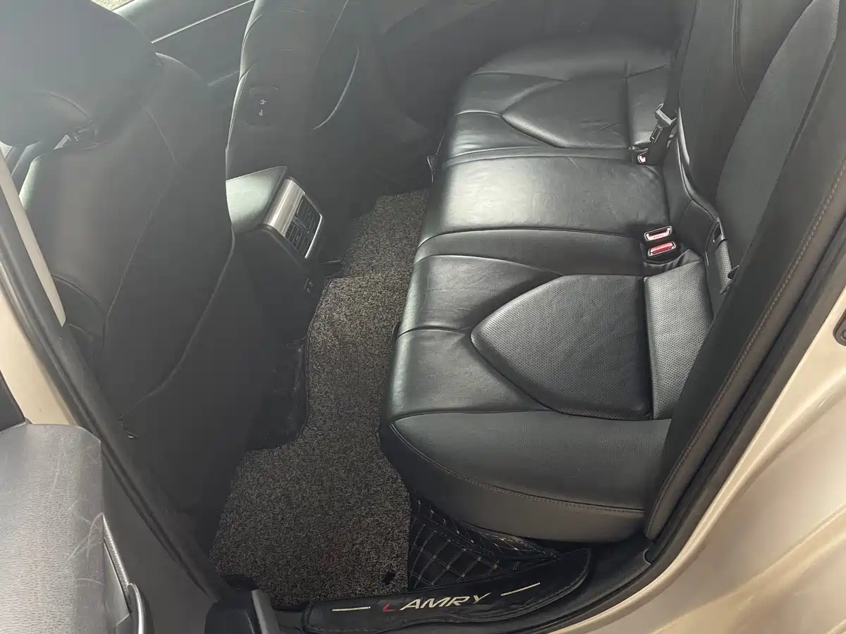 Toyota Camry 2018 Hybrid 2.5HQ Platinum фото 7