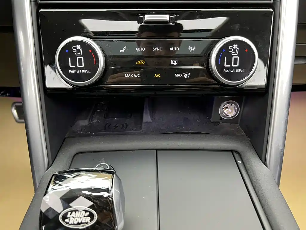 Land Rover Discovery 2024 2024 Model 360PS S