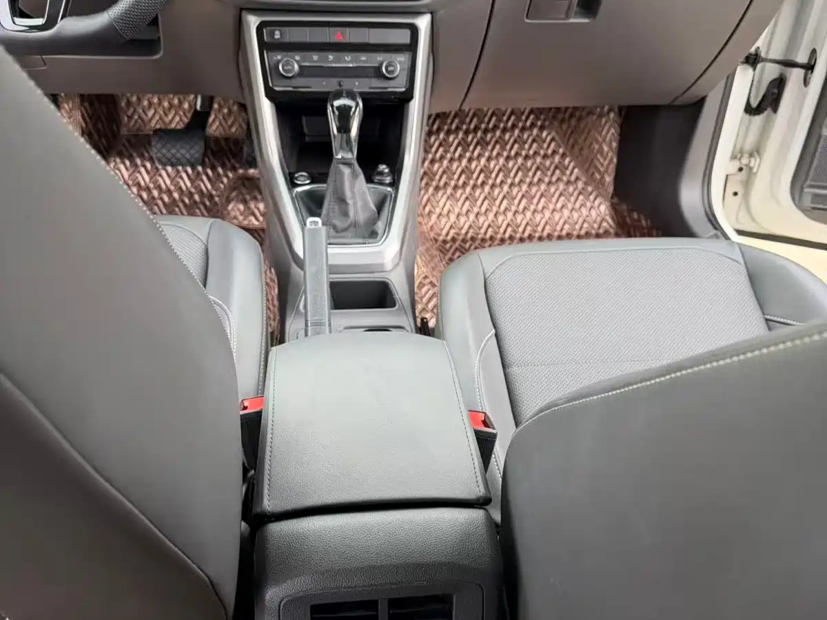 Volkswagen T-Cross 2019 280TSI DSG Luxury Edition фото 12