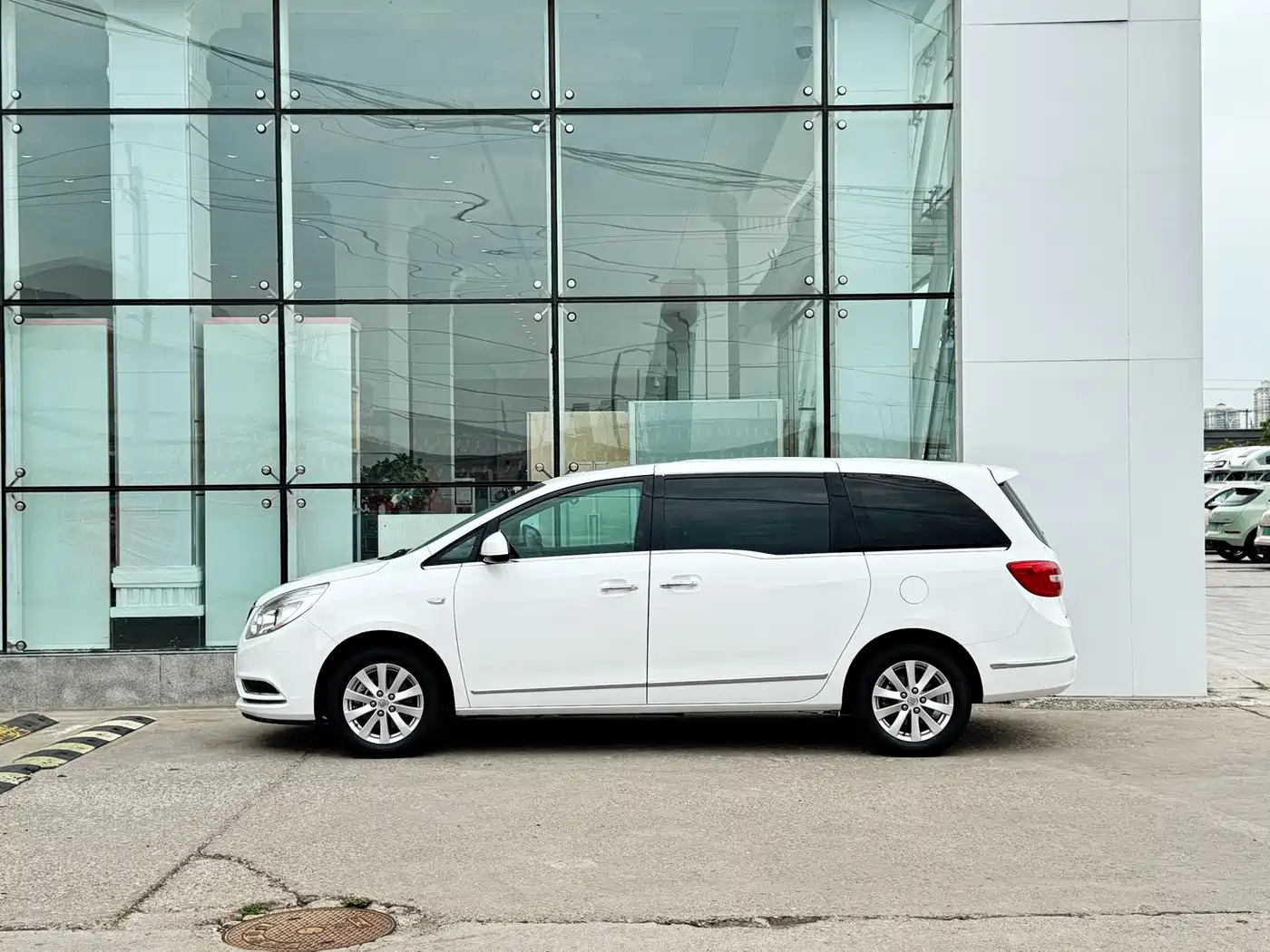 Buick GL8 2018 28T Luxury Model China VI фото 8