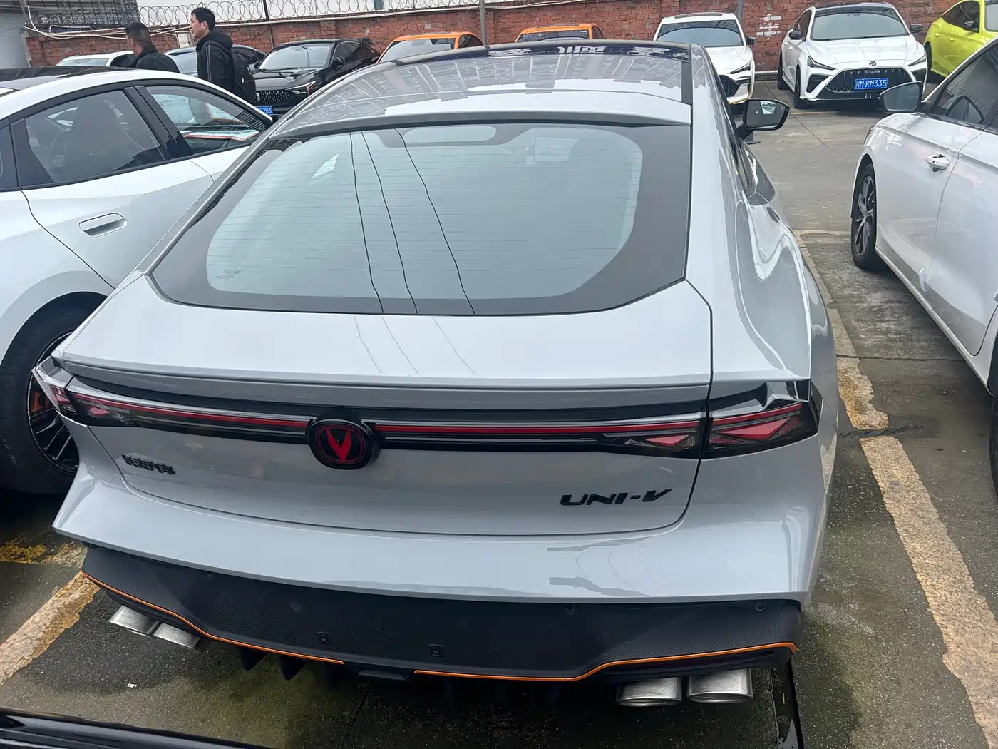 CHANGAN UNI-V