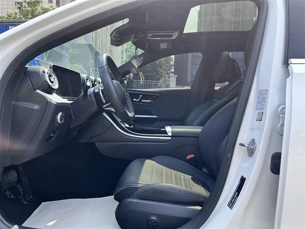 Mercedes-Benz C-Class 2022 C 260 L Sport Edition фото 4