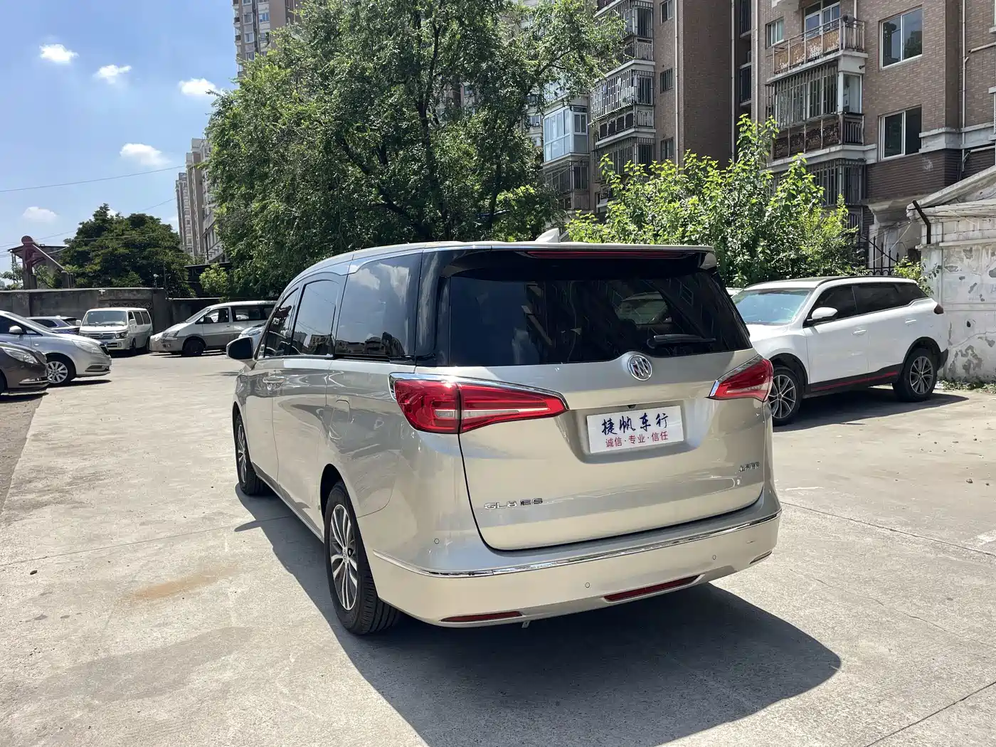 Buick GL8 2018 ES 28T Luxury Type China VI фото 4