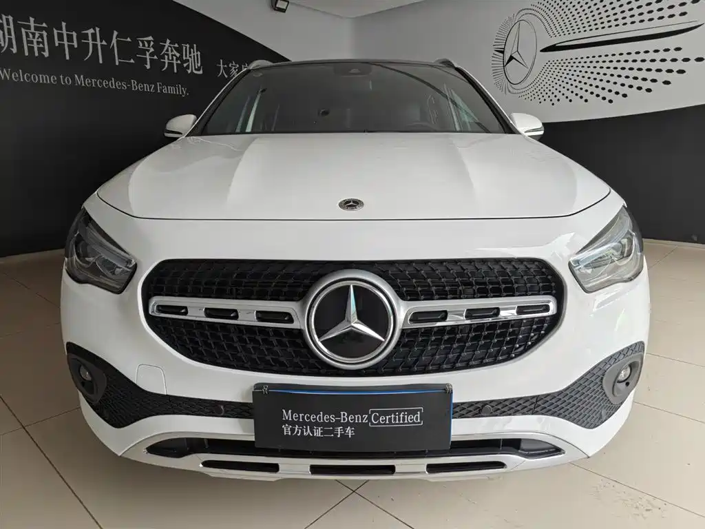 Mercedes-Benz GLA 2023 2023 GLA 220