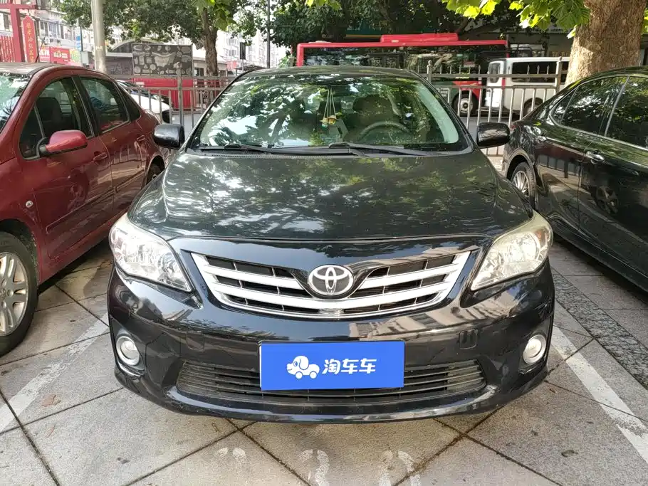 Photo 2 - Toyota Corolla