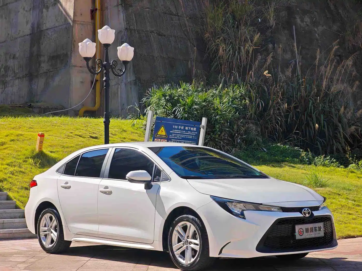 Toyota Levin 2022 Facelift TNGA 1.5L CVT Progressive Edition фото 2