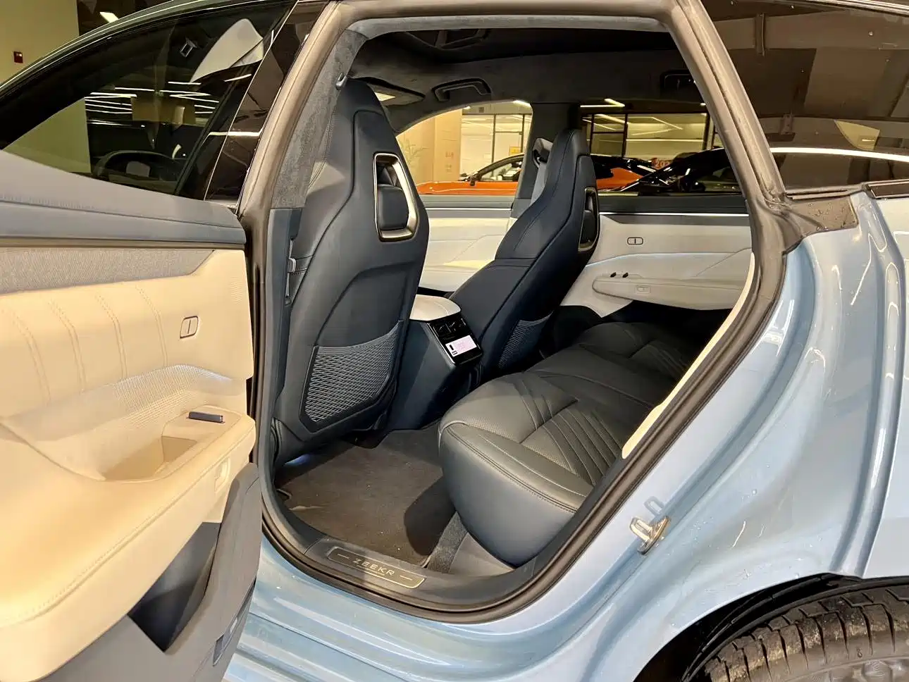 ZEEKR EXTREME KRYPTON 001