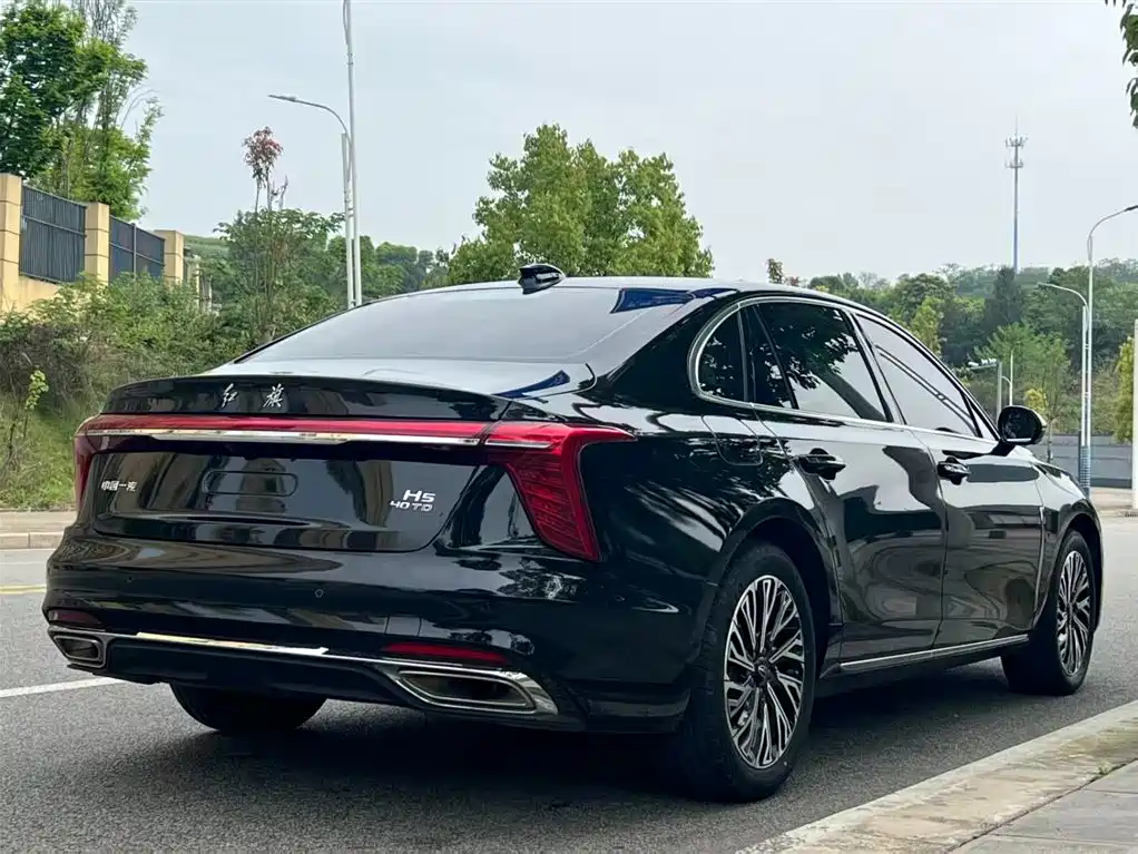 Hongqi H5 2023 2.0T Auto Smart Connect Flag Comfort фото 9