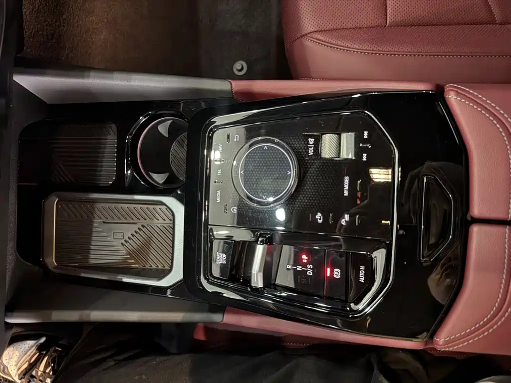 BMW 5 Series 2024 530Li Leading Model Luxury Package фото 22
