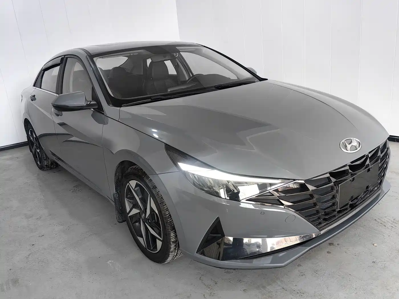 Hyundai Elantra 2021 1.5L CVT GLX Elite Edition фото 3