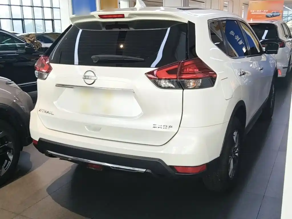 Nissan X-Trail 2026 2025 Honor 2.0L 2WD Leading Edition