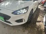Фото 24 - Ford Focus
