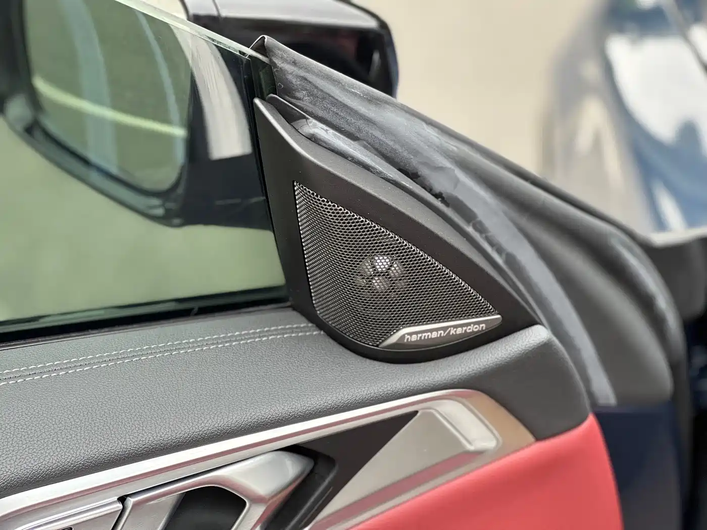 BMW 4 Series 2023 430i Convertible M Sport Shadowline Package фото 10