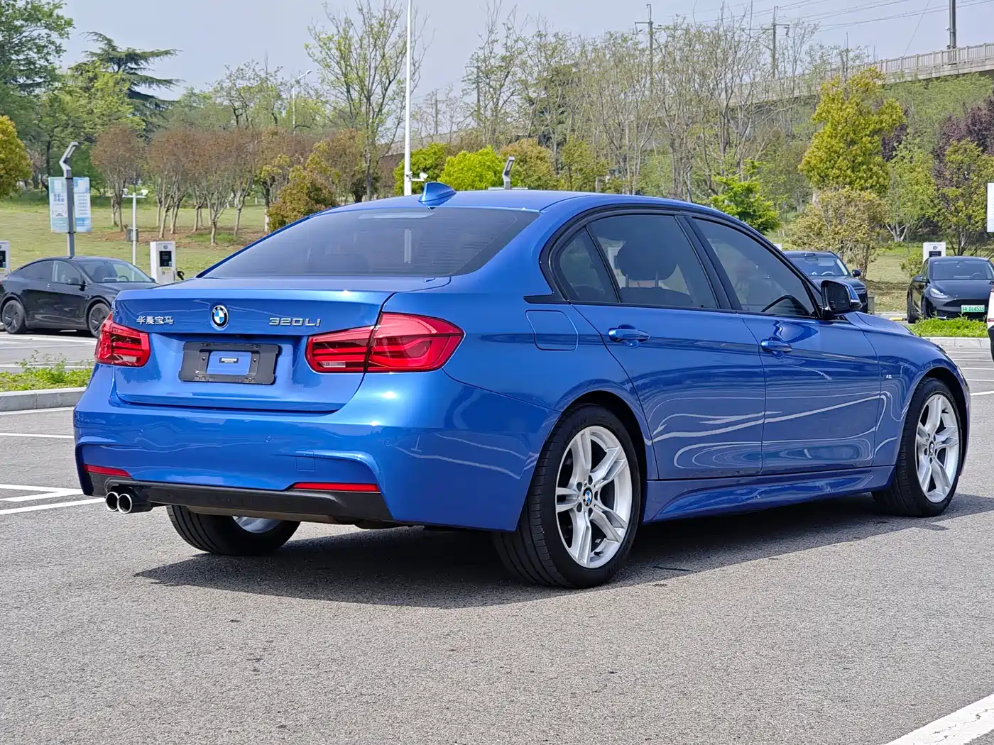 BMW 3 Series 2017 320Li M Sport фото 5