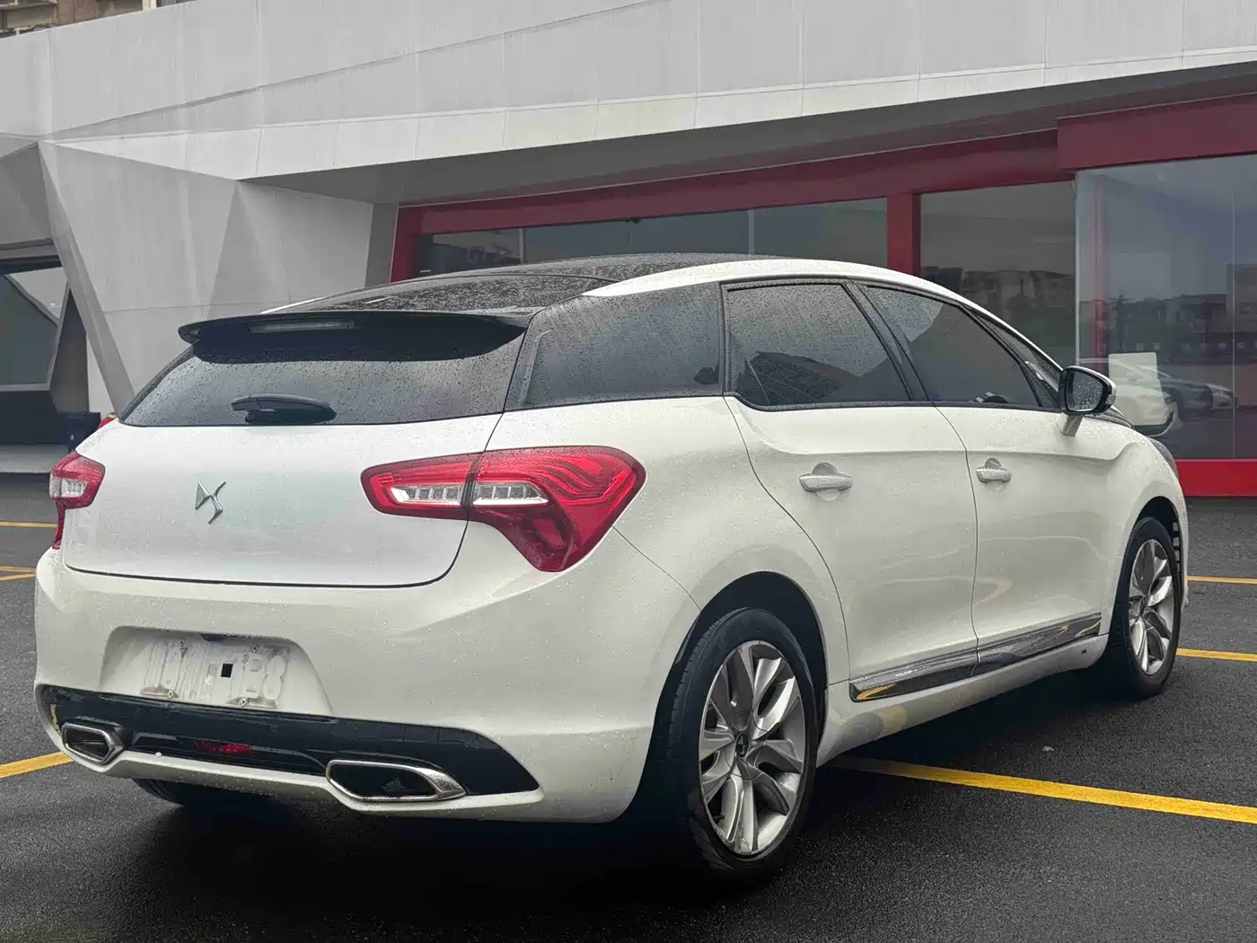 DS 5 2014 2013 1.6T Luxury THP160
