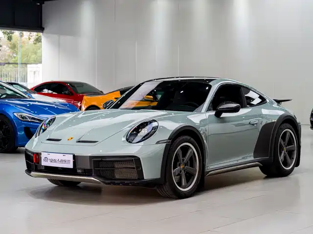 PORSCHE 911
