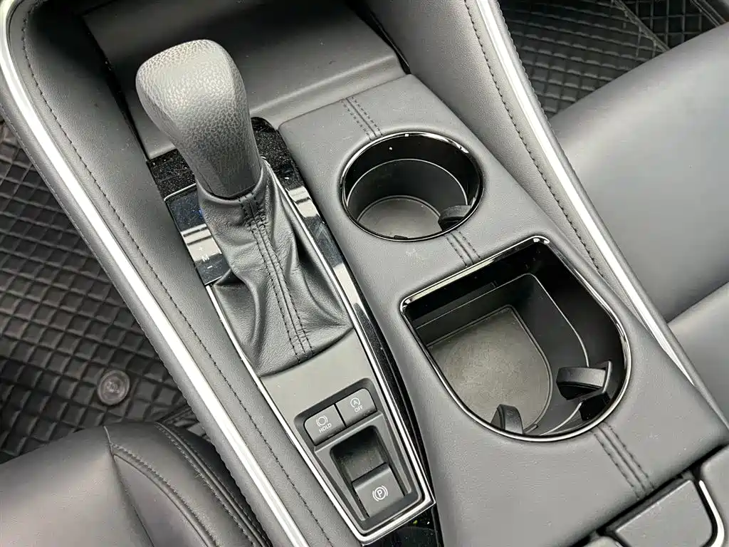 Toyota Avalon 2024 Model 2.0L Progressive Edition фото 17
